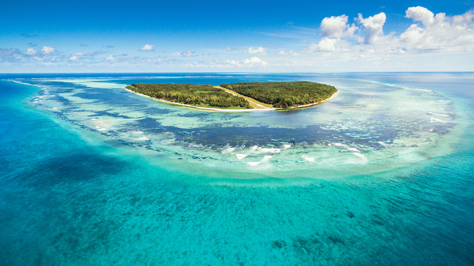 BlueSafari alphonse scenic aerial 01 AG